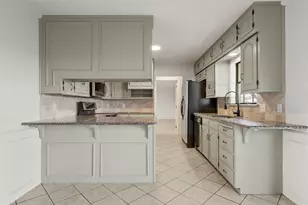 608 S Colorado St, Whitney, TX 76692 - Photo 10