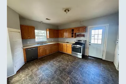 367 5th Street, Deport, TX 75435 - Photo 6