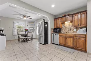 3525 Kellis St, Fort Worth, TX 76119 - Photo 8