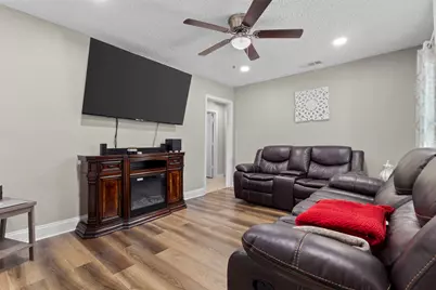 3525 Kellis Street, Fort Worth, TX 76119 - Photo 4