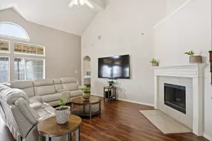 11200 Whispering Brook Ln, Fort Worth, TX 76140 - Photo 6