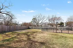 1705 Charlottsville Dr, Ennis, TX 75119 - Photo 32