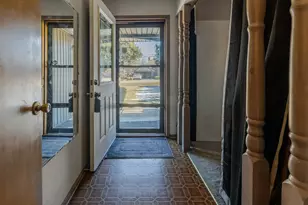 215 N Casa Grande Cir, Duncanville, TX 75116 - Photo 2