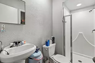 1402 S Carrier Pkwy, Grand Prairie, TX 75051 - Photo 18