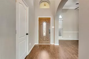 405 Arbor Lawn Dr, Burleson, TX 76028 - Photo 4