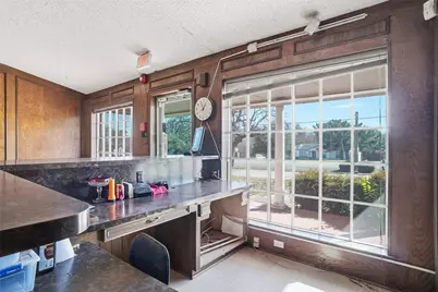 2105 W Shady Grove Road, Irving, TX 75060 - Photo 8