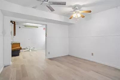 2105 W Shady Grove Road, Irving, TX 75060 - Photo 16