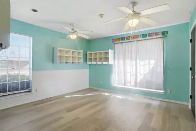 2105 W Shady Grove Road, Irving, TX 75060 - Photo 10