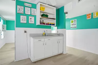 2105 W Shady Grove Road, Irving, TX 75060 - Photo 12