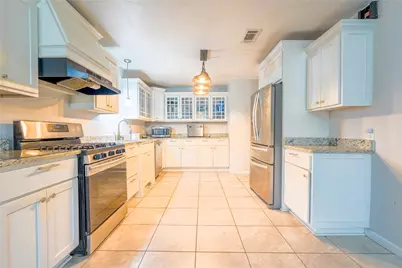 200 W Greenbriar Street, Robinson, TX 76706 - Photo 8