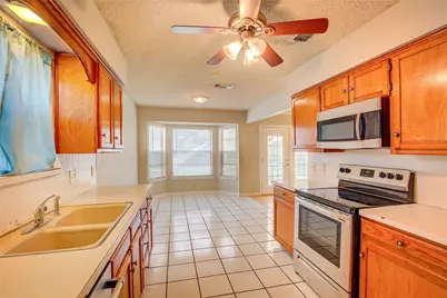 2717 Lucas Drive, Arlington, TX 76015 - Photo 12