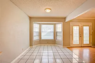 2717 Lucas Dr, Arlington, TX 76015 - Photo 14