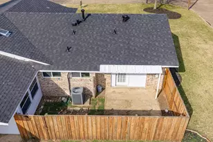 3838 Crestpark Dr, Farmers Branch, TX 75244 - Photo 10