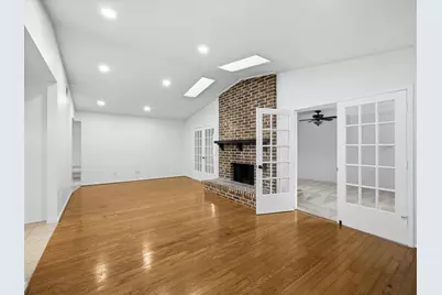 3838 Crestpark Drive, Farmers Branch, TX 75244 - Photo 14