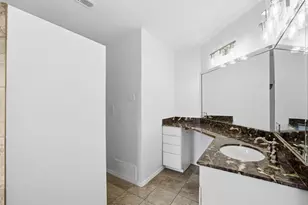 3838 Crestpark Dr, Farmers Branch, TX 75244 - Photo 28