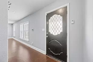 904 Treasure Rd, Garland, TX 75041 - Photo 4