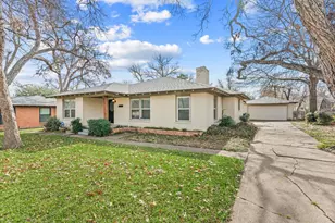 904 Treasure Rd, Garland, TX 75041 - Photo 2