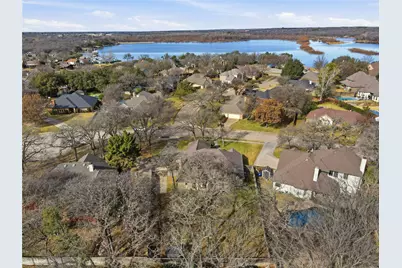 1312 Crows Nest Court, Azle, TX 76020 - Photo 10