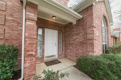 3813 Braxton Lane, Flower Mound, TX 75028 - Photo 2