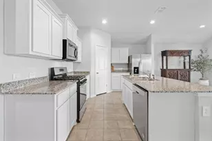 709 Mount Vis Ln, Fort Worth, TX 76131 - Photo 4