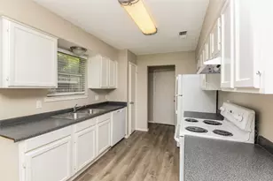 6421 Alta Vista Dr, Watauga, TX 76148 - Photo 10