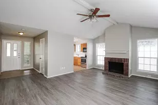 1113 Glen Creek Dr, Mansfield, TX 76063 - Photo 4