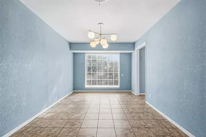 1901 Bluebird Avenue, Fort Worth, TX 76111 - Photo 6