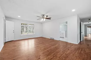 1901 Bluebird Ave, Fort Worth, TX 76111 - Photo 16