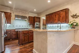 1018 Pedernales Trail, Irving, TX 75063 - Photo 10