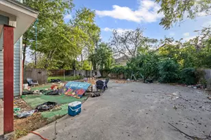 2007 S 7th St, Waco, TX 76706 - Photo 6