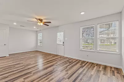 943 Gibbard Avenue, Wills Point, TX 75169 - Photo 6