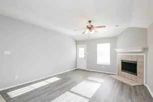 2100 Hayes St, McKinney, TX 75071 - Photo 4