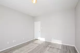 2100 Hayes St, McKinney, TX 75071 - Photo 10