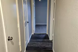 305 Deepwood St, Dallas, TX 75217 - Photo 10