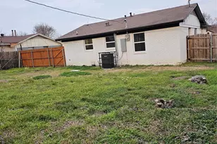 305 Deepwood St, Dallas, TX 75217 - Photo 4