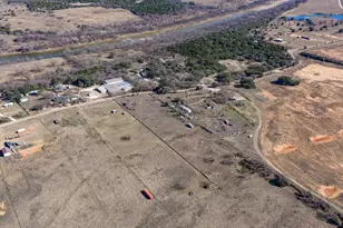 41106 Mitchell Bend Ct, Granbury, TX 76048 - Photo 6