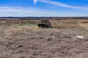 41106 Mitchell Bend Ct, Granbury, TX 76048 - Photo 2