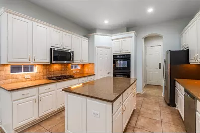 1991 Sandy Creek Drive, Frisco, TX 75033 - Photo 10