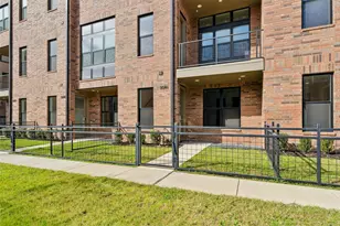 3048 Chimes St, Dallas, TX 75219 - Photo 2