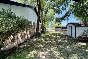 2209 Hardy Rd, Grand Prairie, TX 75051 - Photo 28