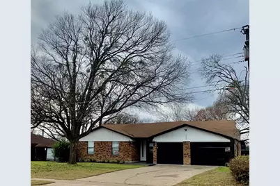 2209 Hardy Road, Grand Prairie, TX 75051 - Photo 2