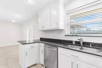 831 Warren Way, Richardson, TX 75080 - Photo 6