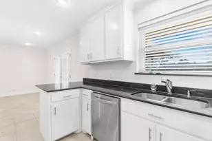 831 Warren Way, Richardson, TX 75080 - Photo 6