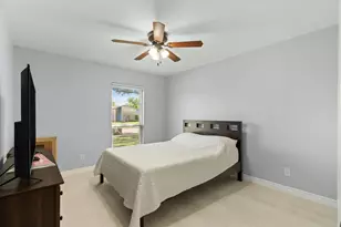 2113 Victoria Rd, Carrollton, TX 75007 - Photo 14