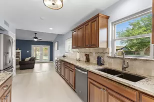 2113 Victoria Rd, Carrollton, TX 75007 - Photo 8