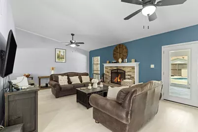 2113 Victoria Road, Carrollton, TX 75007 - Photo 6