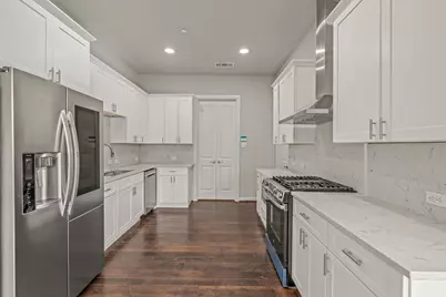 8604 Calvin Road, Irving, TX 75063 - Photo 10