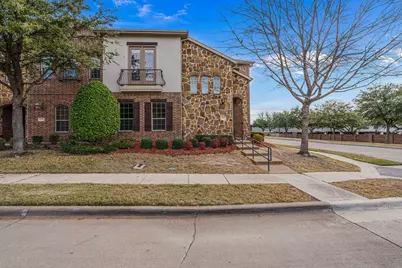 8604 Calvin Road, Irving, TX 75063 - Photo 2