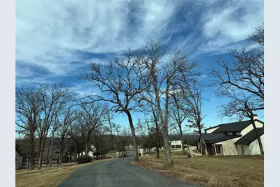 2 Summit Oaks Circle, Denison, TX 75020 - Photo 8