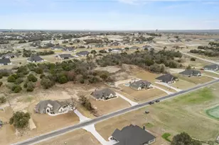 916 Silverleaf Dr, Weatherford, TX 76085 - Photo 36